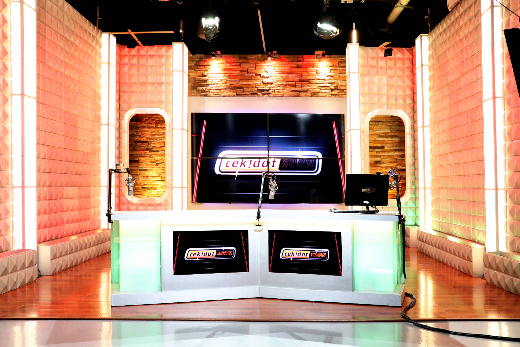 Cekidot Show Studio
